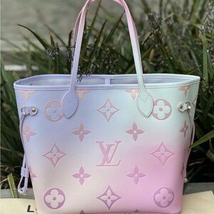 Louis Vuitton Pink and White Women's Tote Bag
